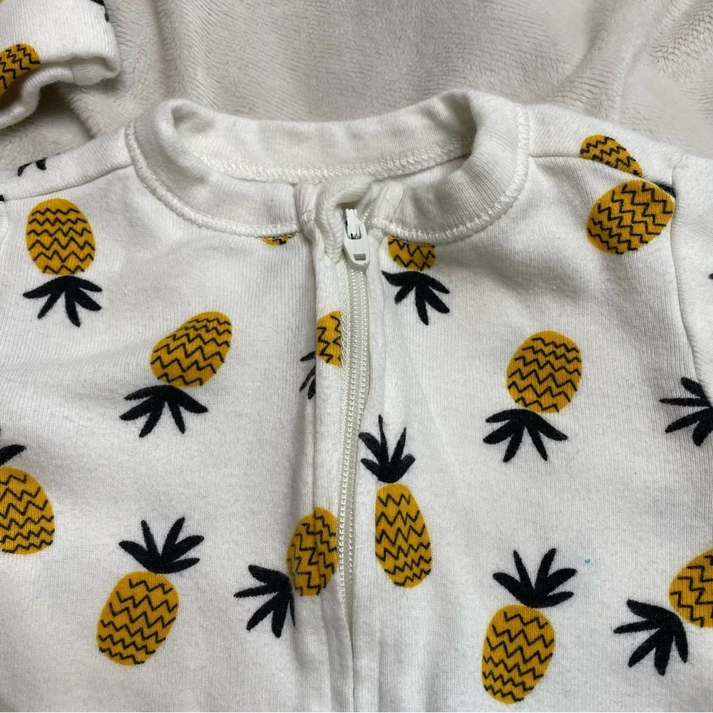 Old Navy Pineapple Print Baby Set